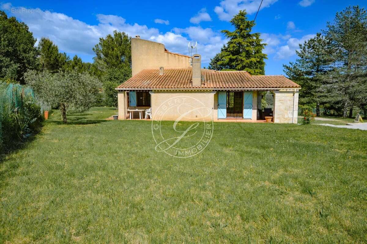 Maison à SILLANS-LA-CASCADE