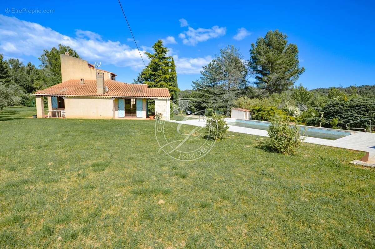 Maison à SILLANS-LA-CASCADE