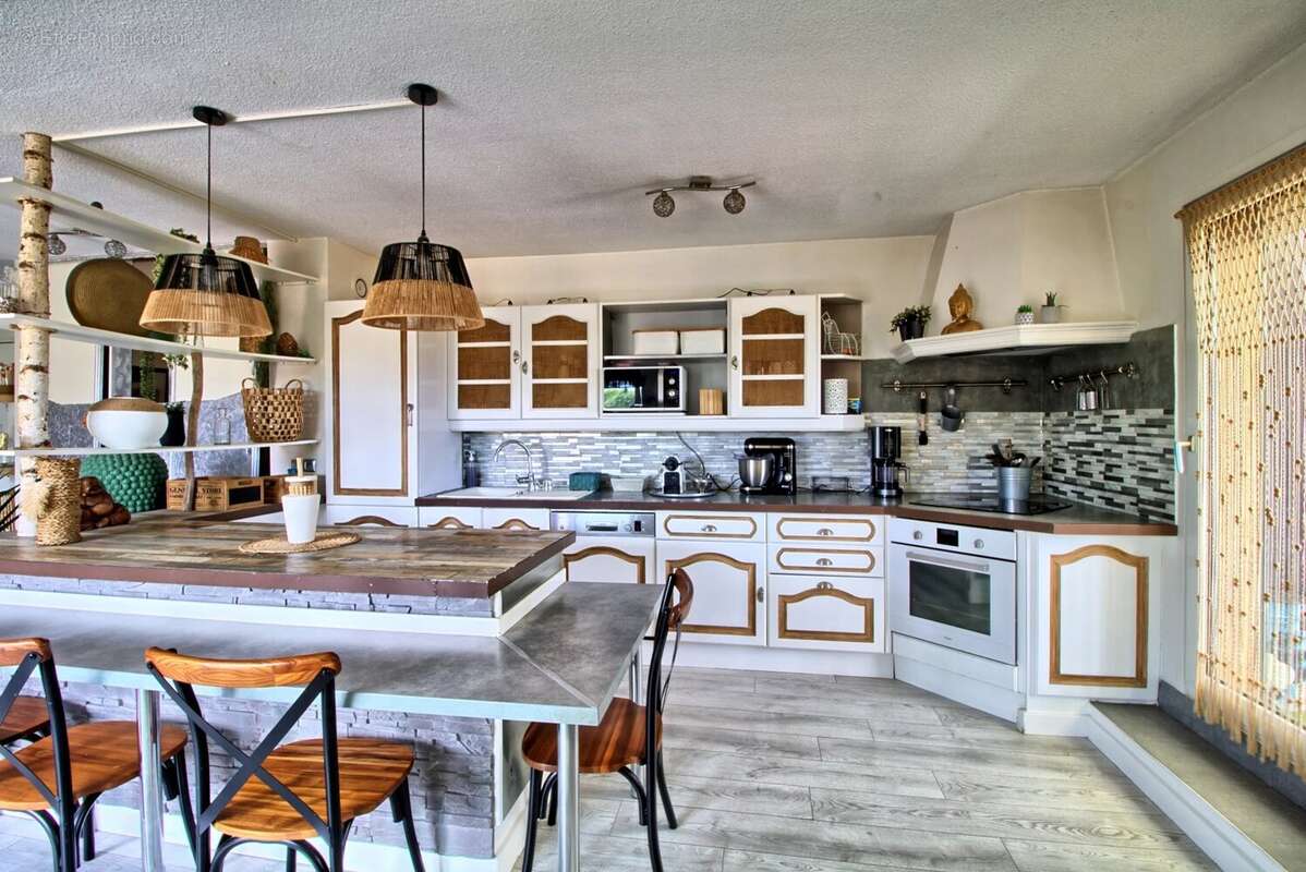 Appartement à MARSEILLE-9E