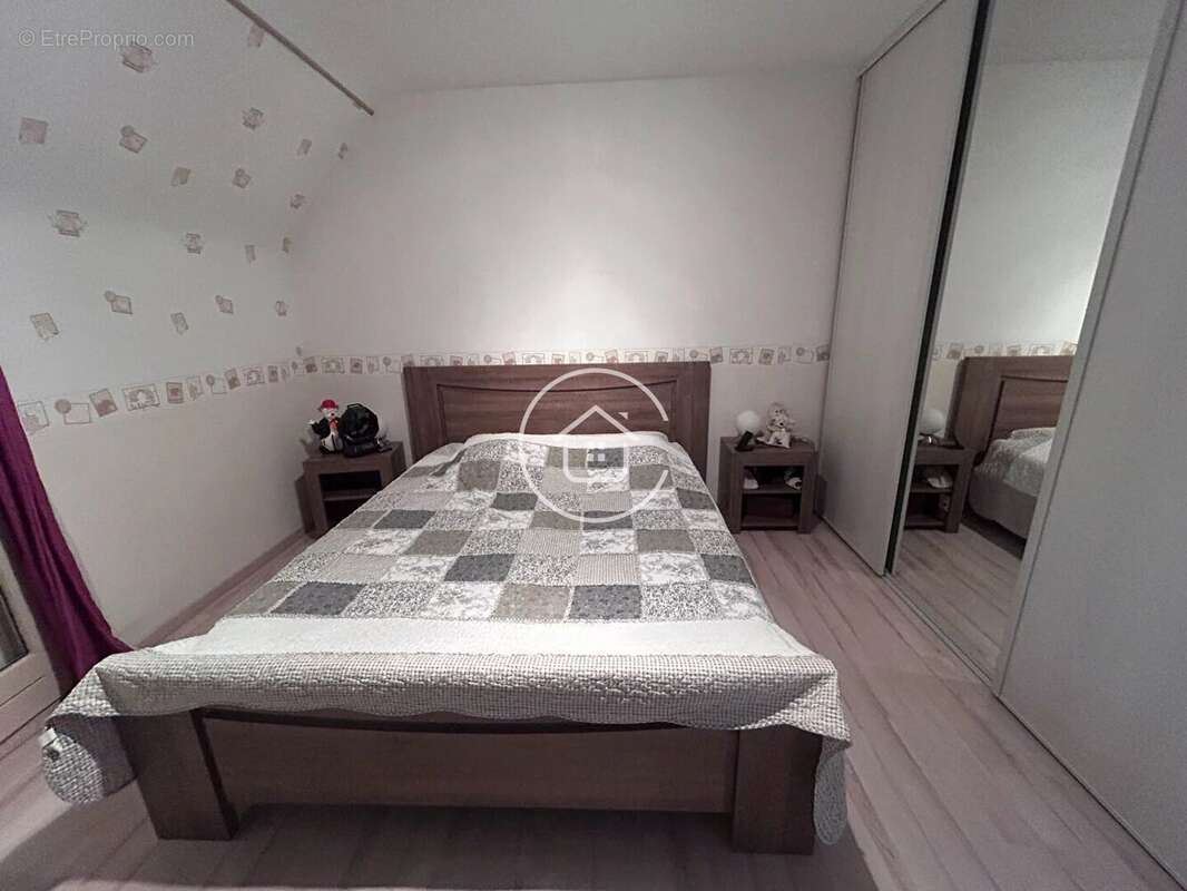 Maison à LA CHAUSSEE-SAINT-VICTOR