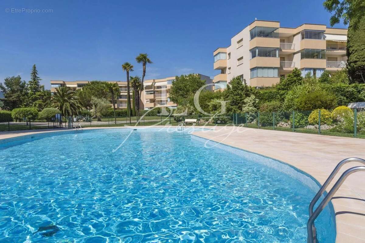 Appartement à MANDELIEU-LA-NAPOULE