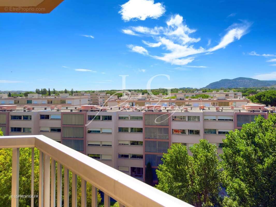 Appartement à MANDELIEU-LA-NAPOULE