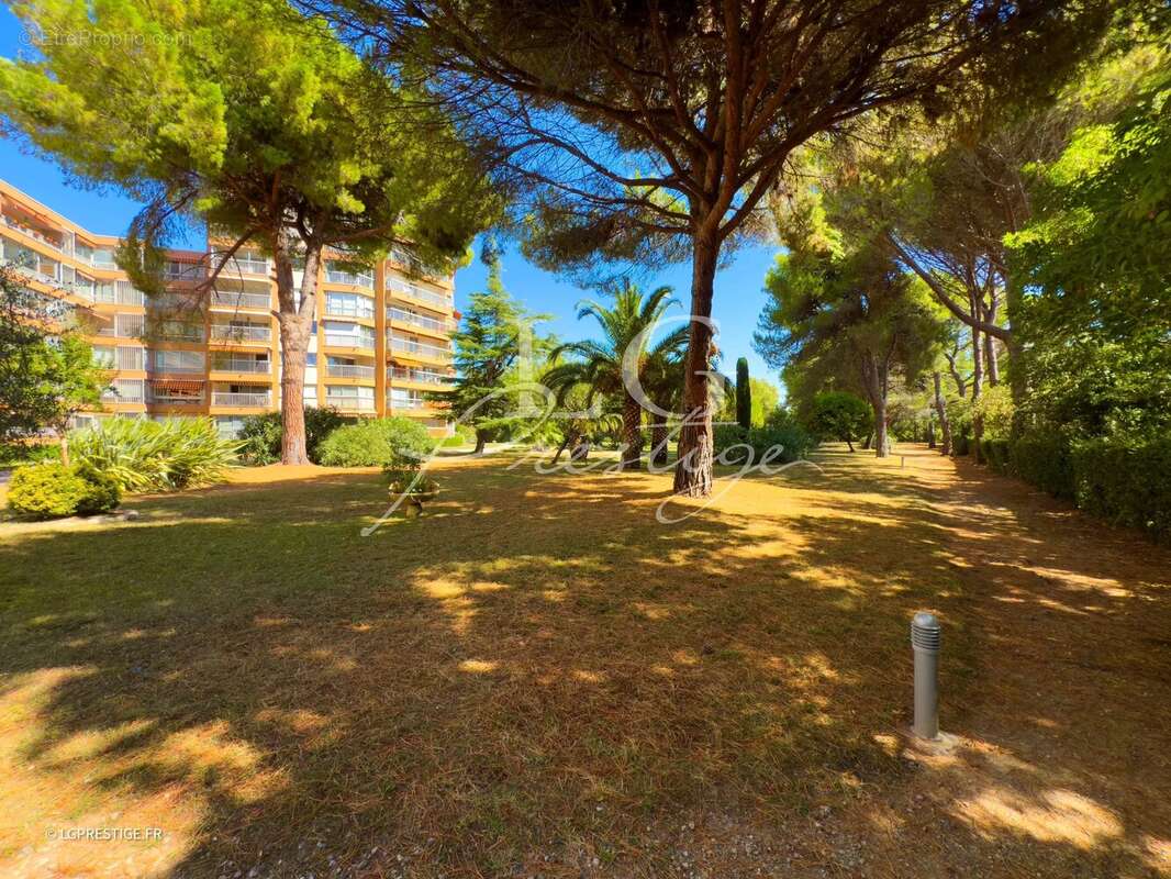 Appartement à MANDELIEU-LA-NAPOULE