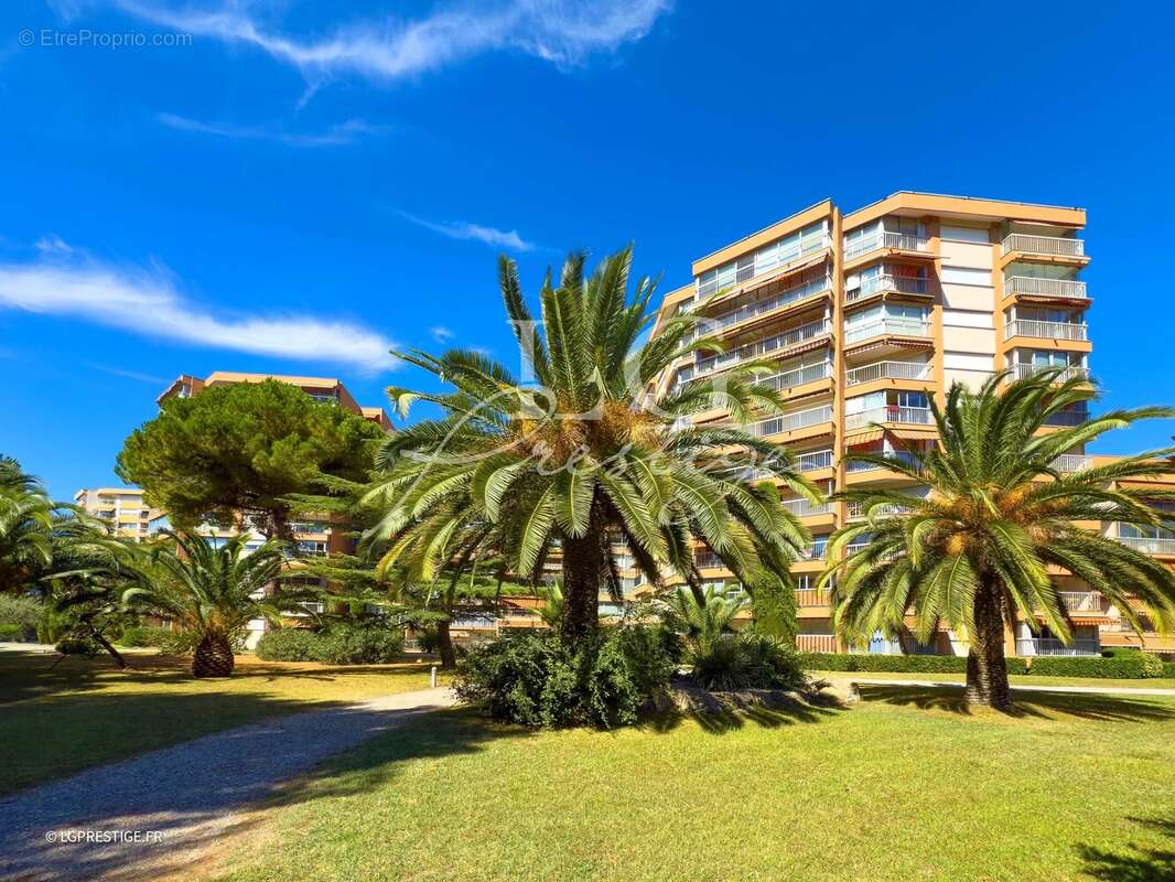 Appartement à MANDELIEU-LA-NAPOULE