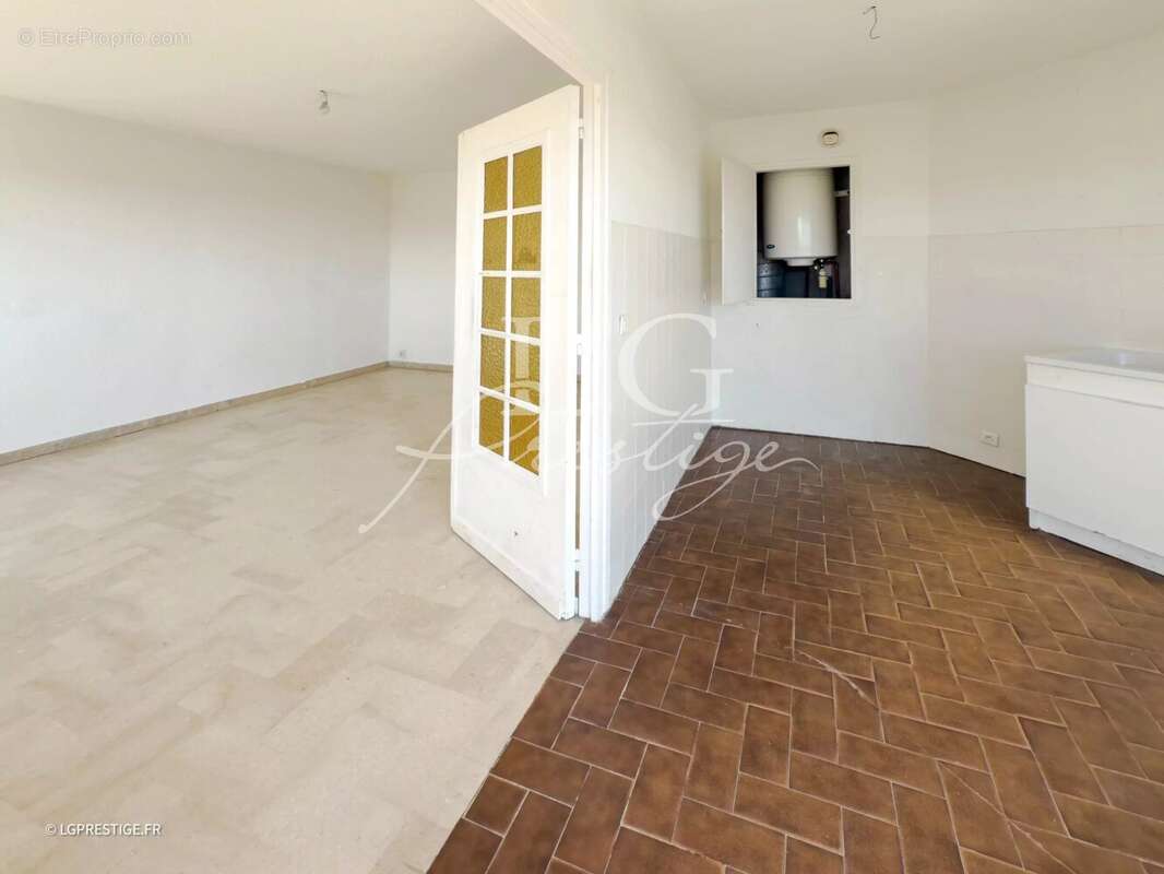 Appartement à MANDELIEU-LA-NAPOULE