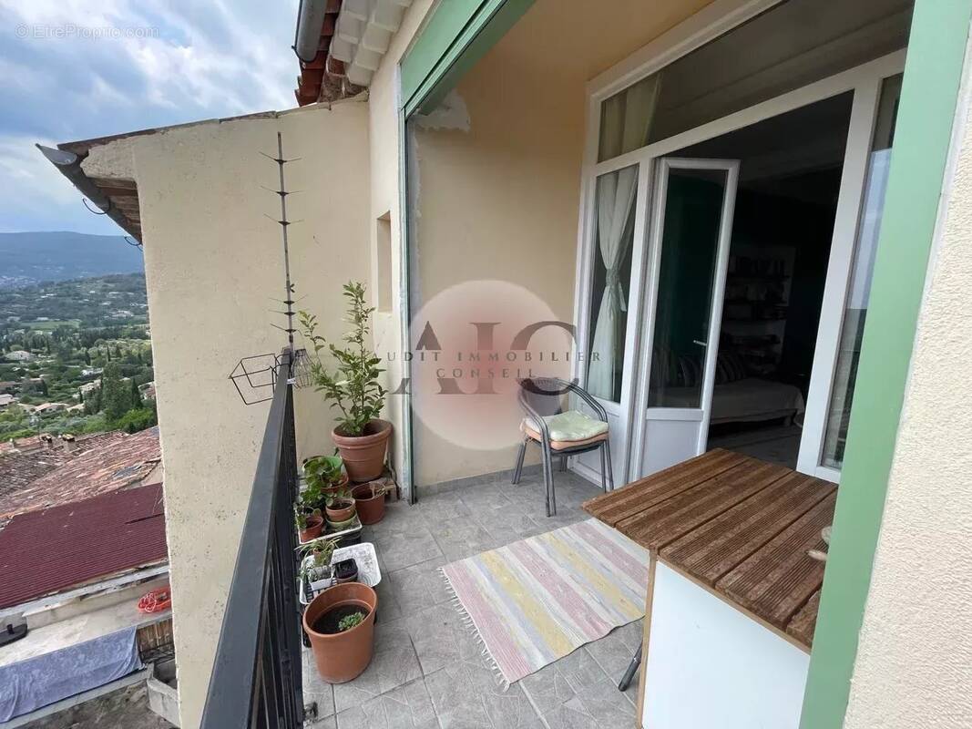 Appartement à FAYENCE