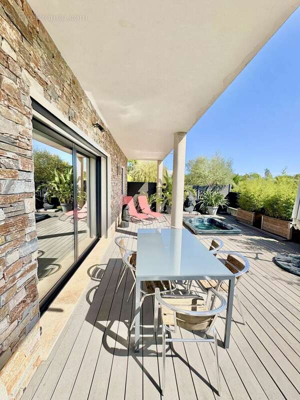 Maison à SAINT-RAPHAEL