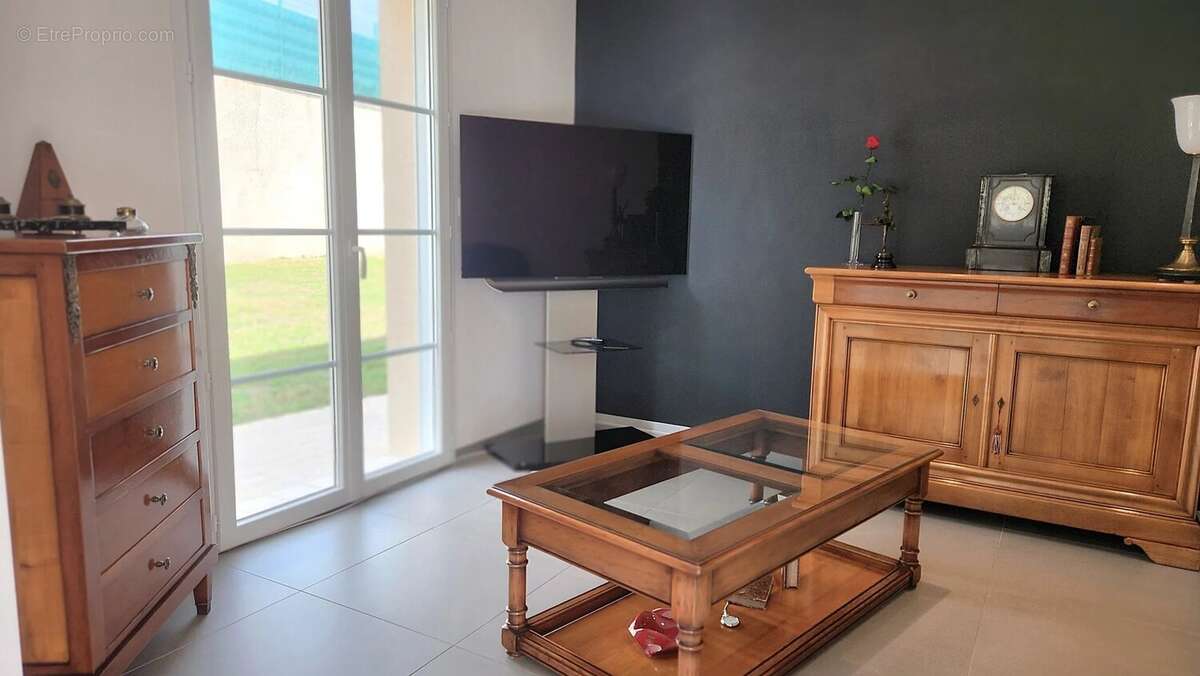 Maison à AZAY-LE-RIDEAU