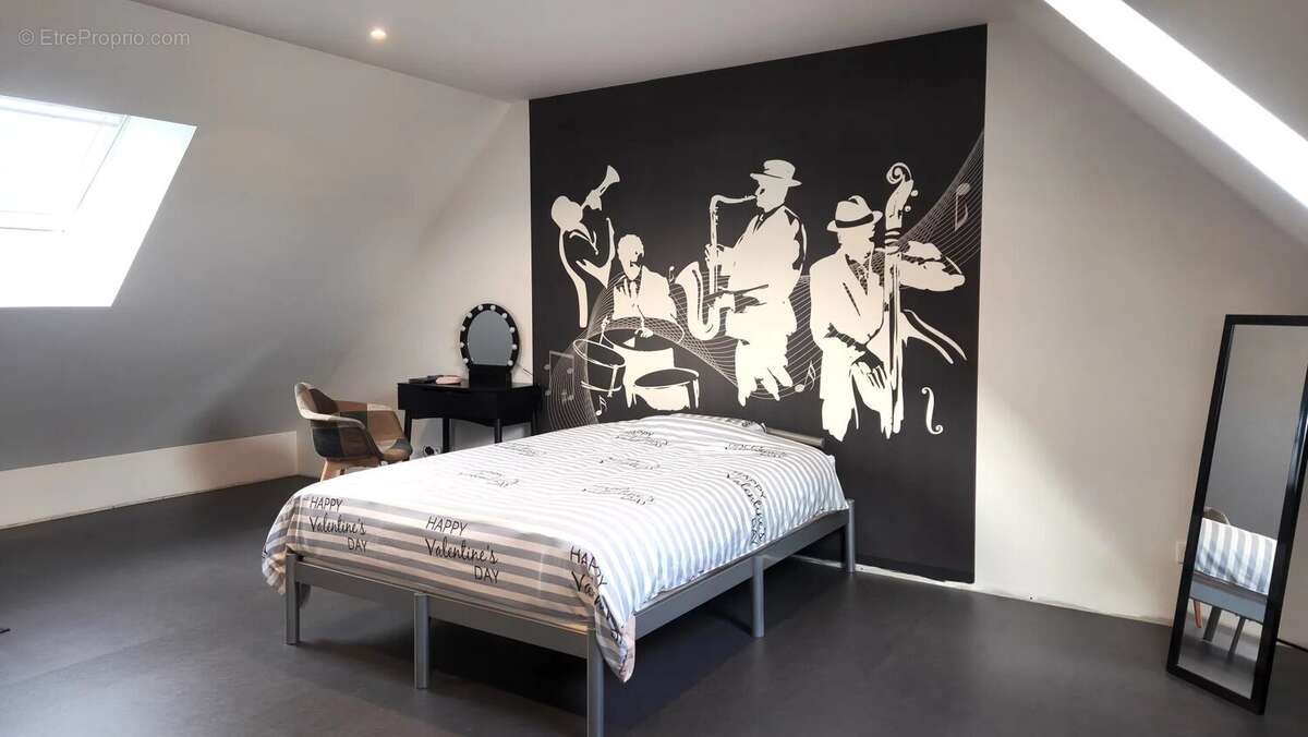 Maison à AZAY-LE-RIDEAU