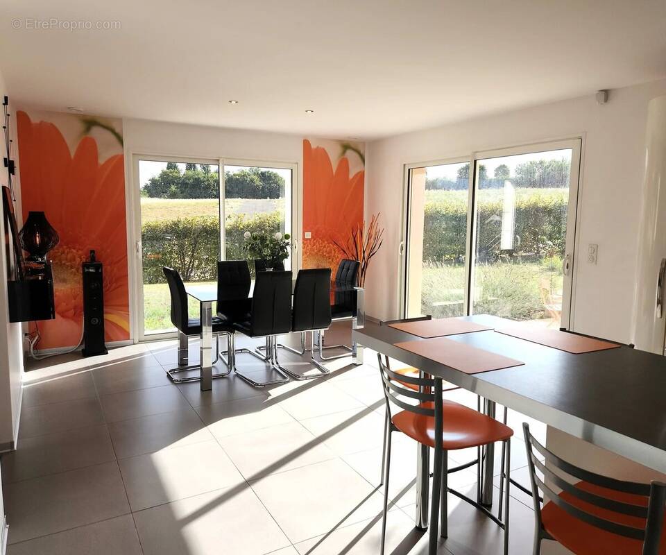 Maison à AZAY-LE-RIDEAU