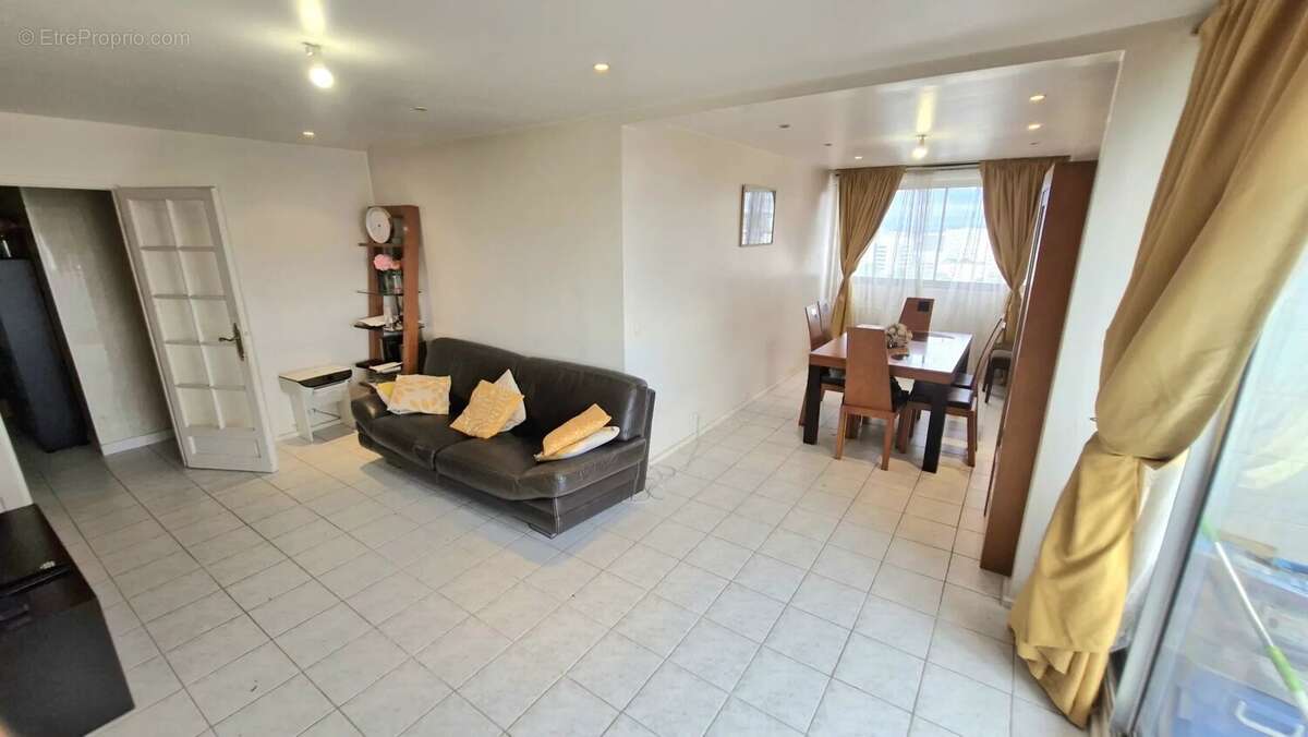 Appartement à COLOMBES