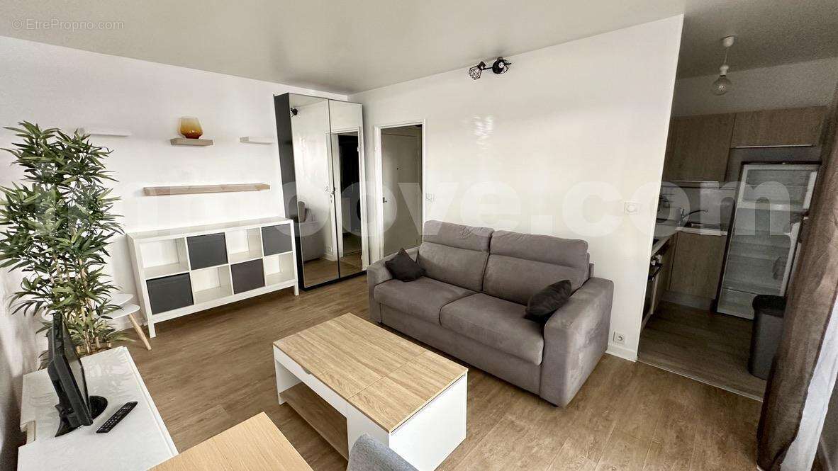 1CBAD23E-9673-448C-8FA1-75611BF51123_1_105_c - Appartement à CHARENTON-LE-PONT