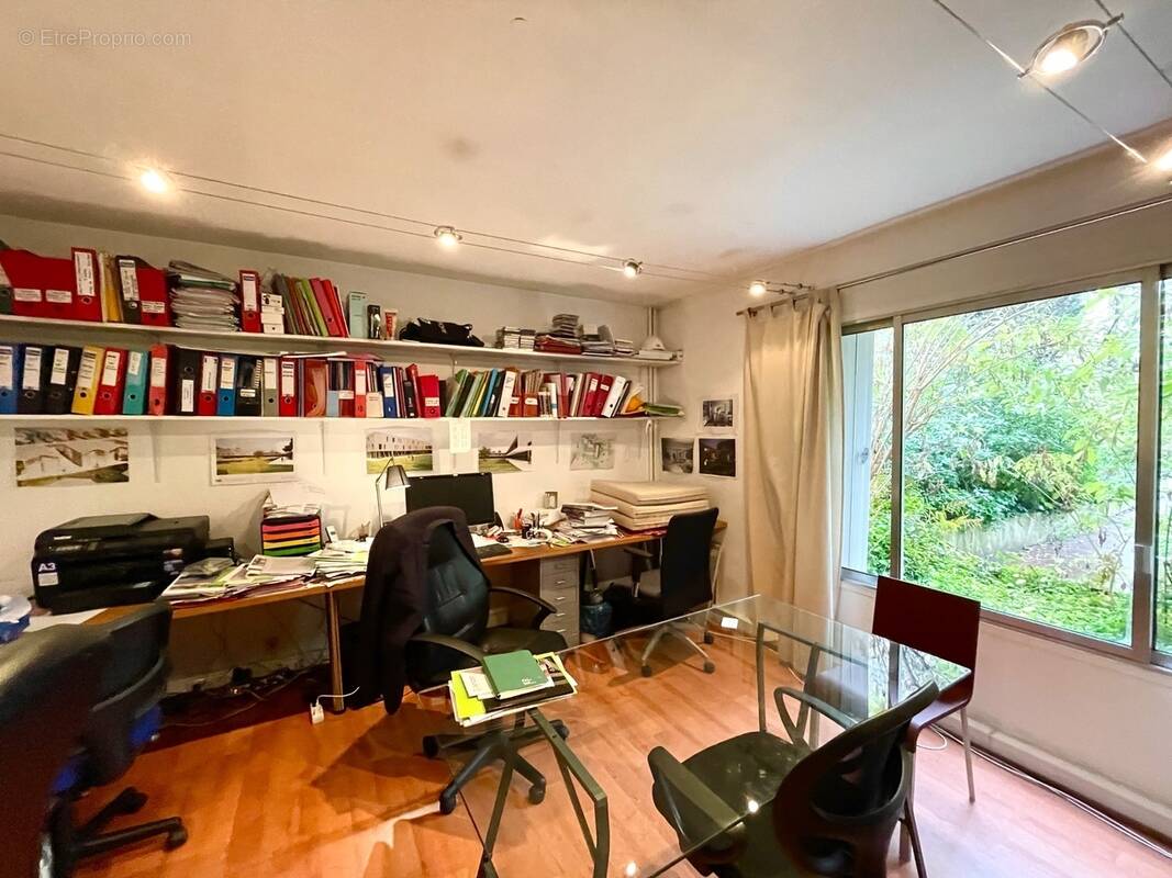 Appartement à PARIS-20E