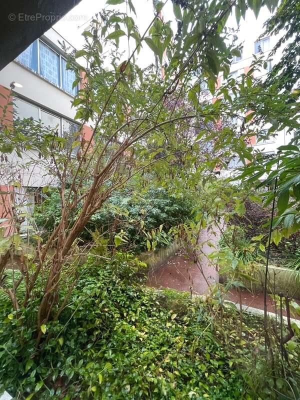 Appartement à PARIS-20E