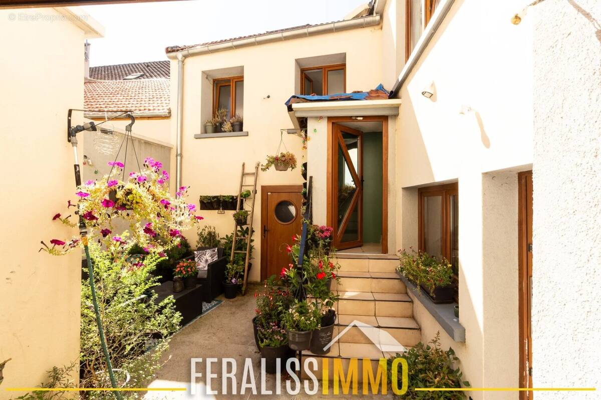 Maison à EVECQUEMONT