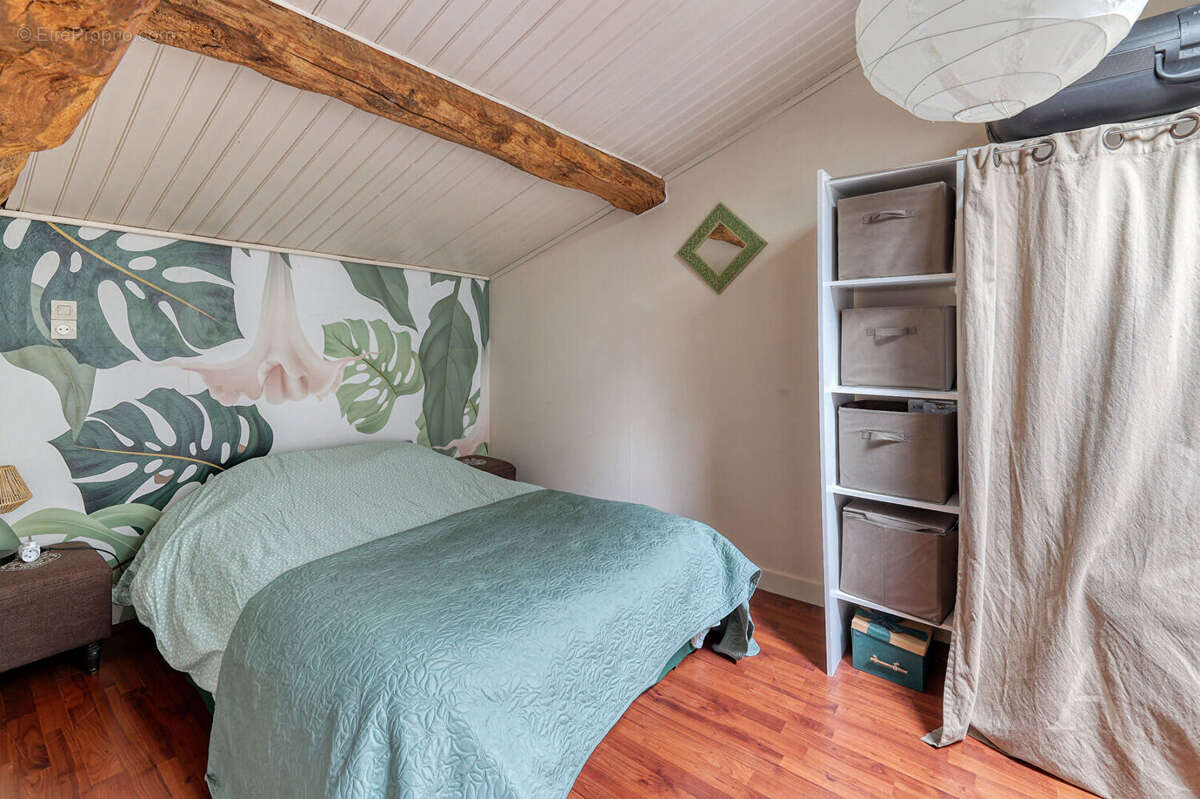 Maison à SAINT-ETIENNE-DU-BOIS