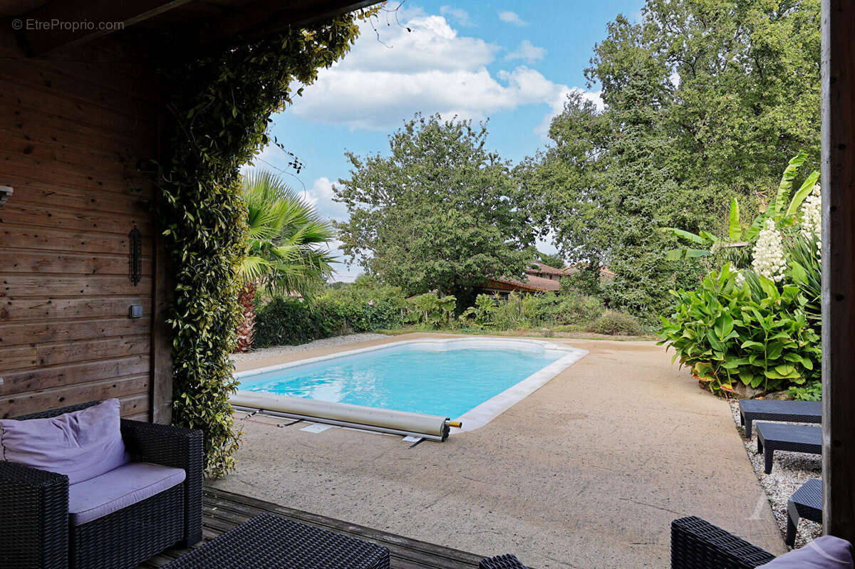 Maison à SAINT-ETIENNE-DU-BOIS