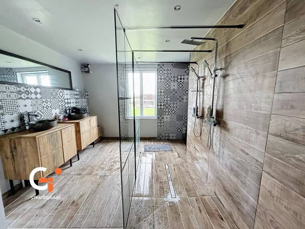 Maison à ALLOUVILLE-BELLEFOSSE