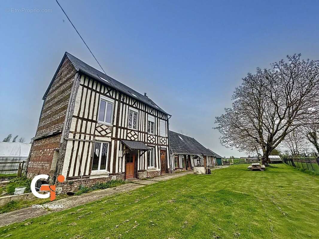 Maison à ALLOUVILLE-BELLEFOSSE