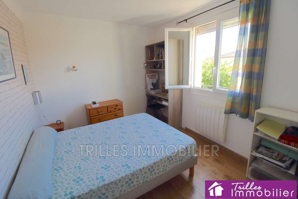 Maison à SAINT-LAURENT-DE-LA-SALANQUE