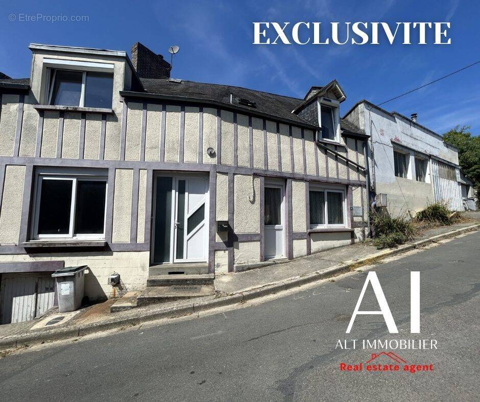 Maison à PONT-D&#039;OUILLY