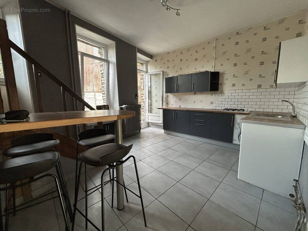 Maison à PONT-D&#039;OUILLY