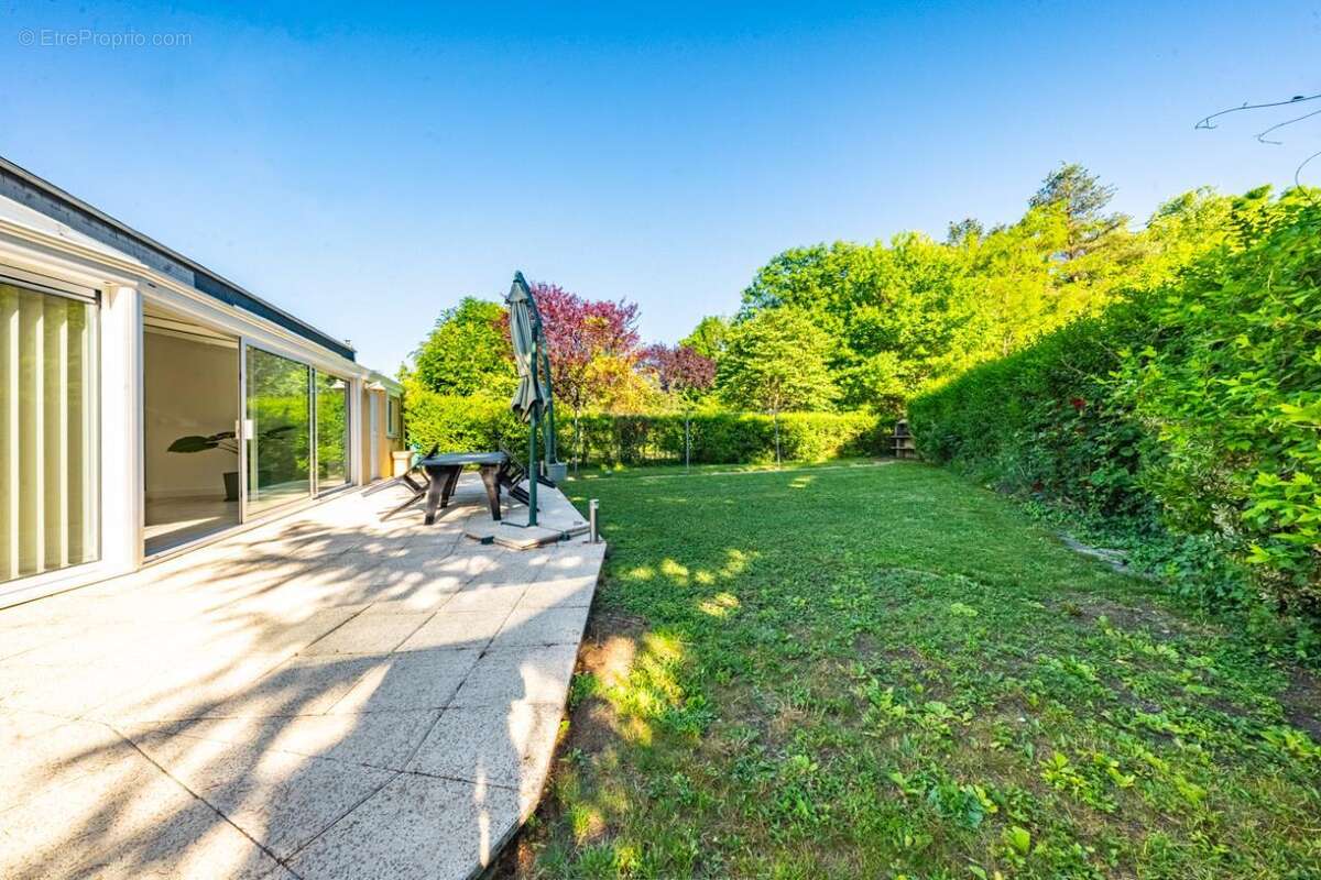 Maison à CHEVIGNY-SAINT-SAUVEUR