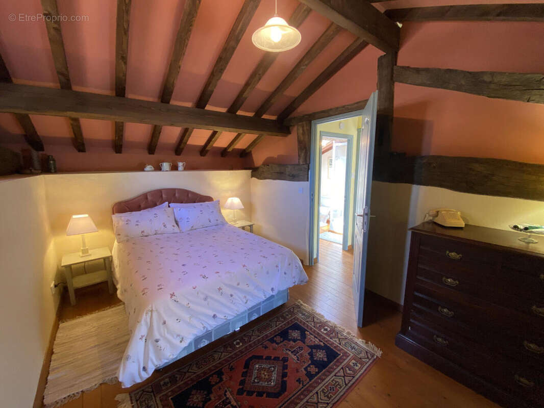 ch 1 gite - Maison à CHENAUD