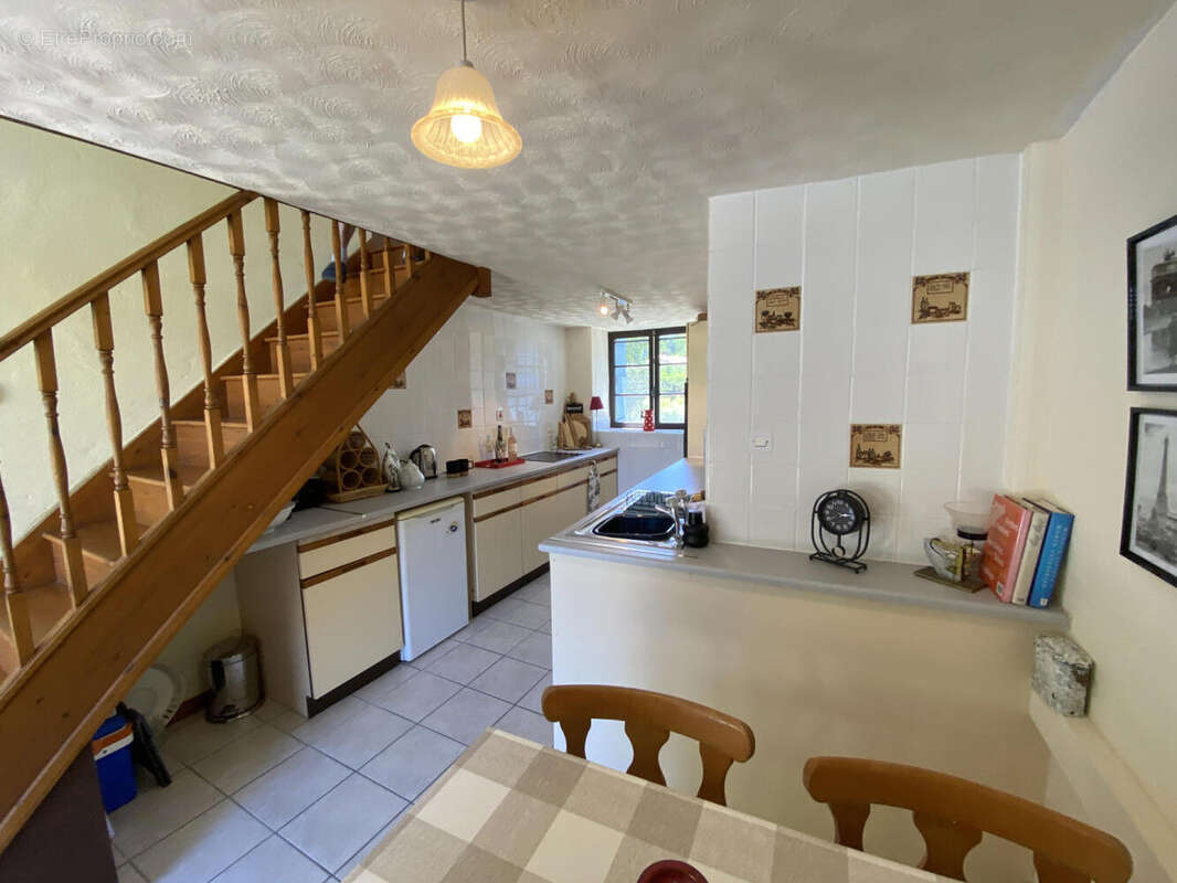 cuisine gite - Maison à CHENAUD