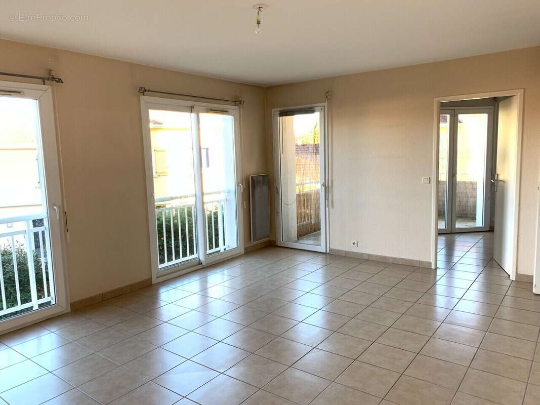 Appartement à OBJAT
