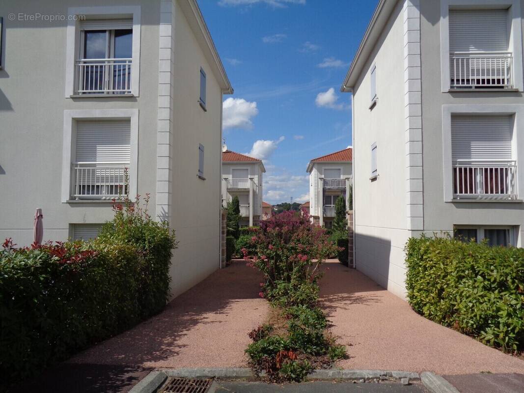 Appartement à OBJAT