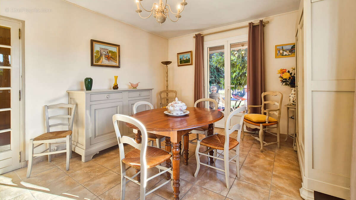 Maison à CHATEAURENARD