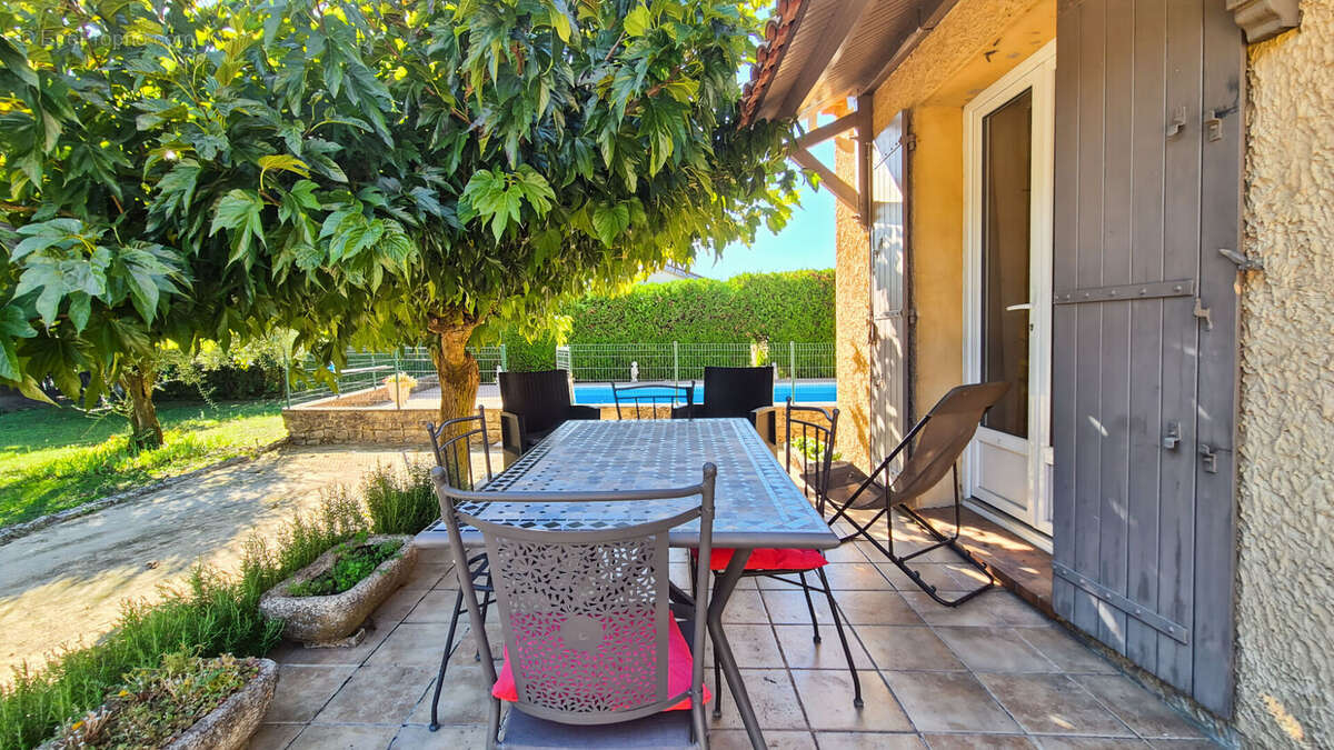 Maison à CHATEAURENARD