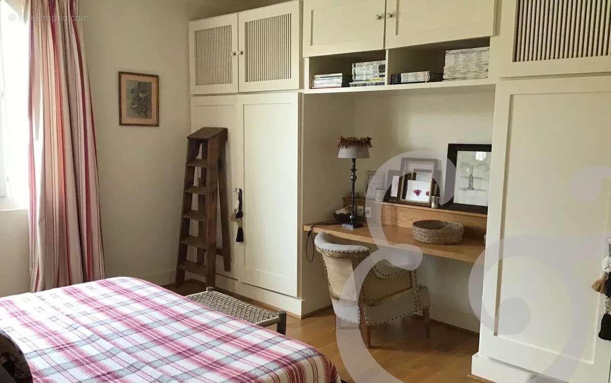 Maison à FONTVIEILLE