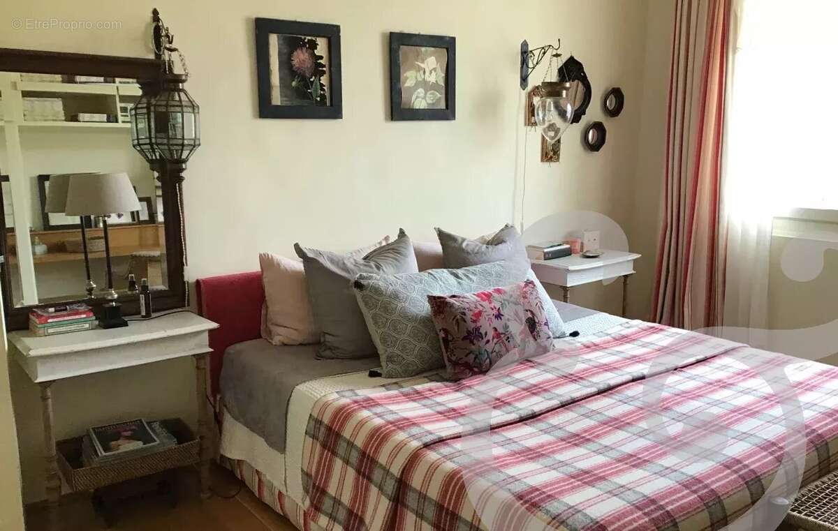 Maison à FONTVIEILLE