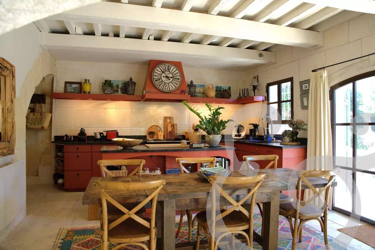 Maison à FONTVIEILLE