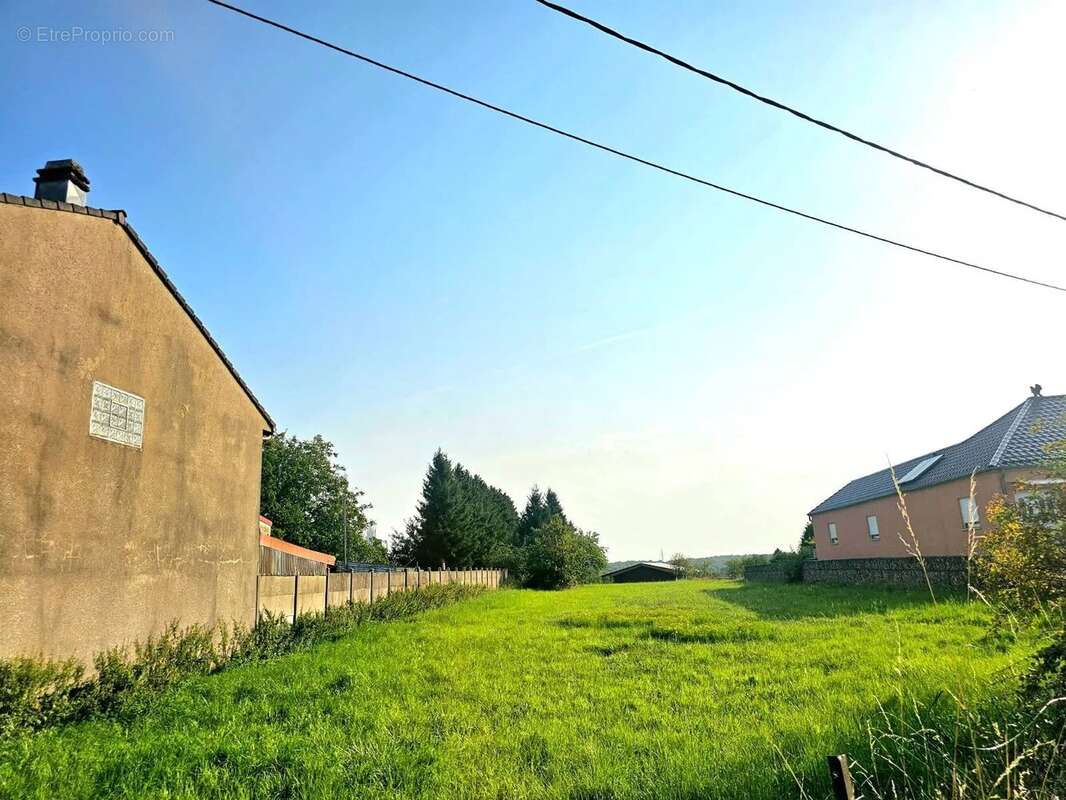 Terrain à HUSSIGNY-GODBRANGE