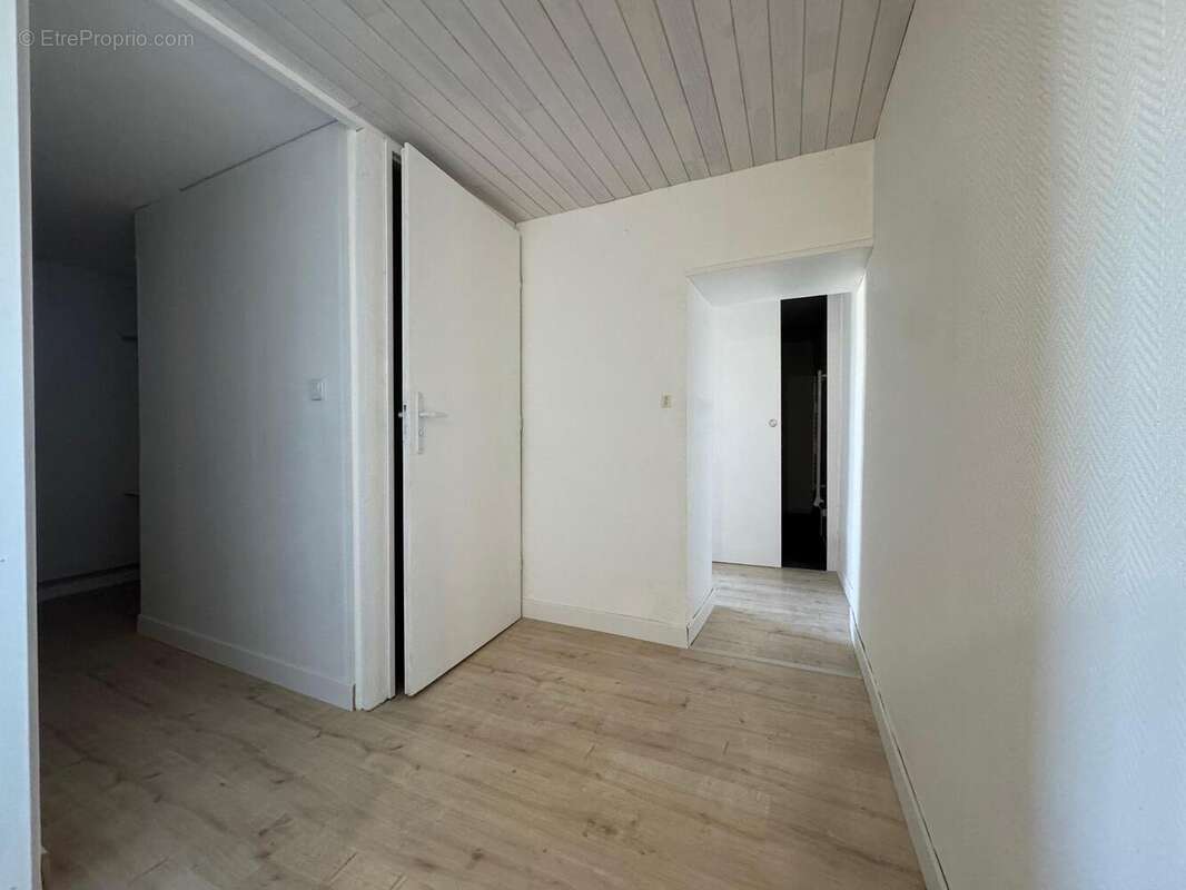   - Maison à SAINT-JEAN-DE-THOUARS