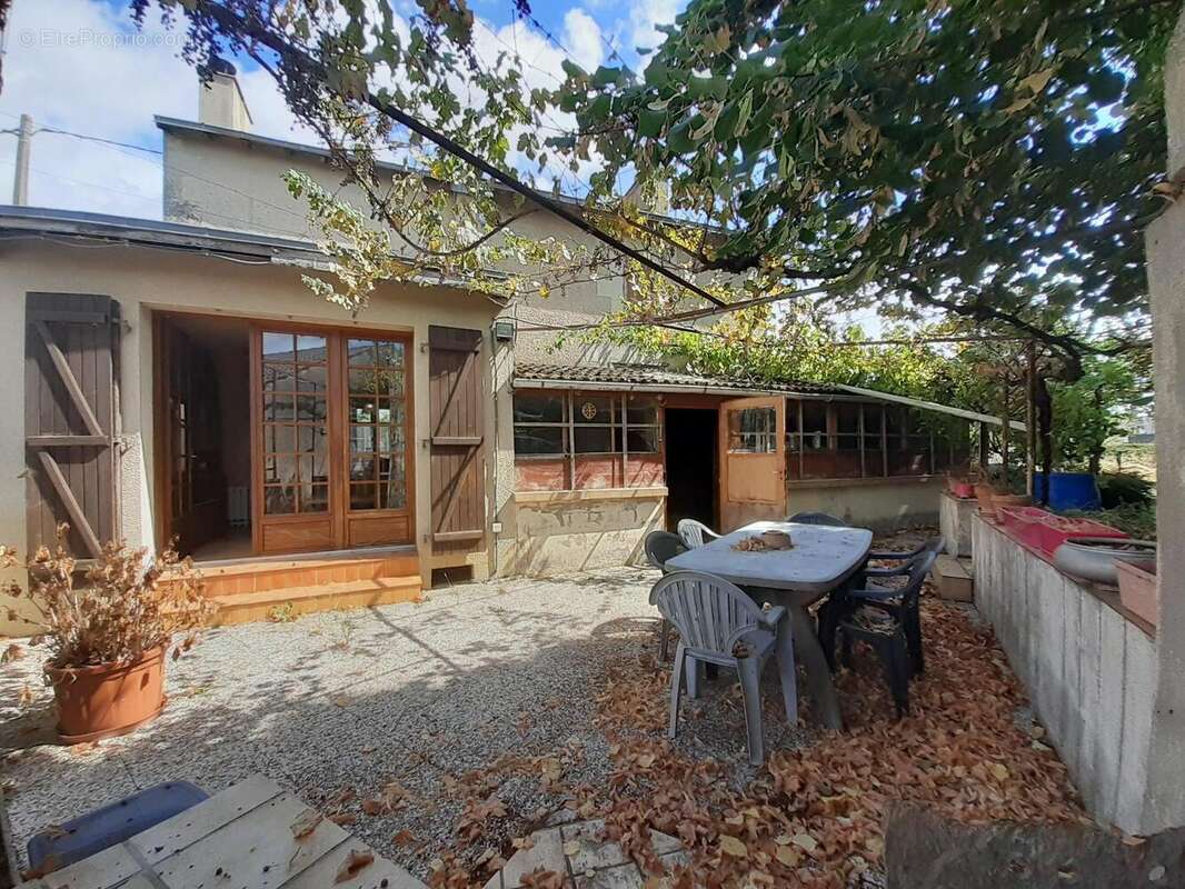   - Maison à SAINTE-VERGE