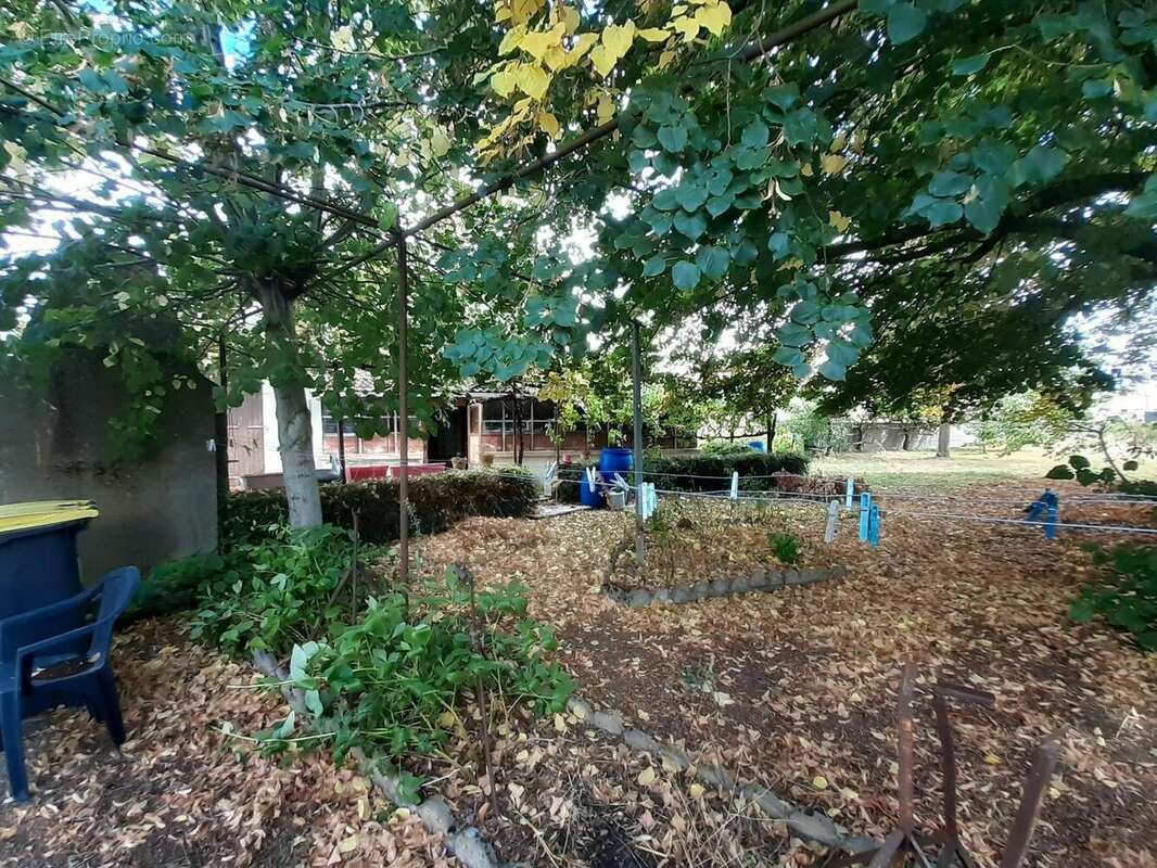   - Maison à SAINTE-VERGE