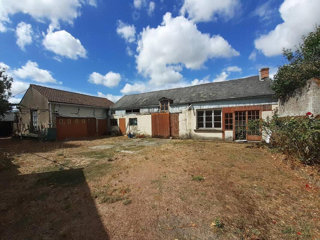   - Maison à SAINTE-VERGE