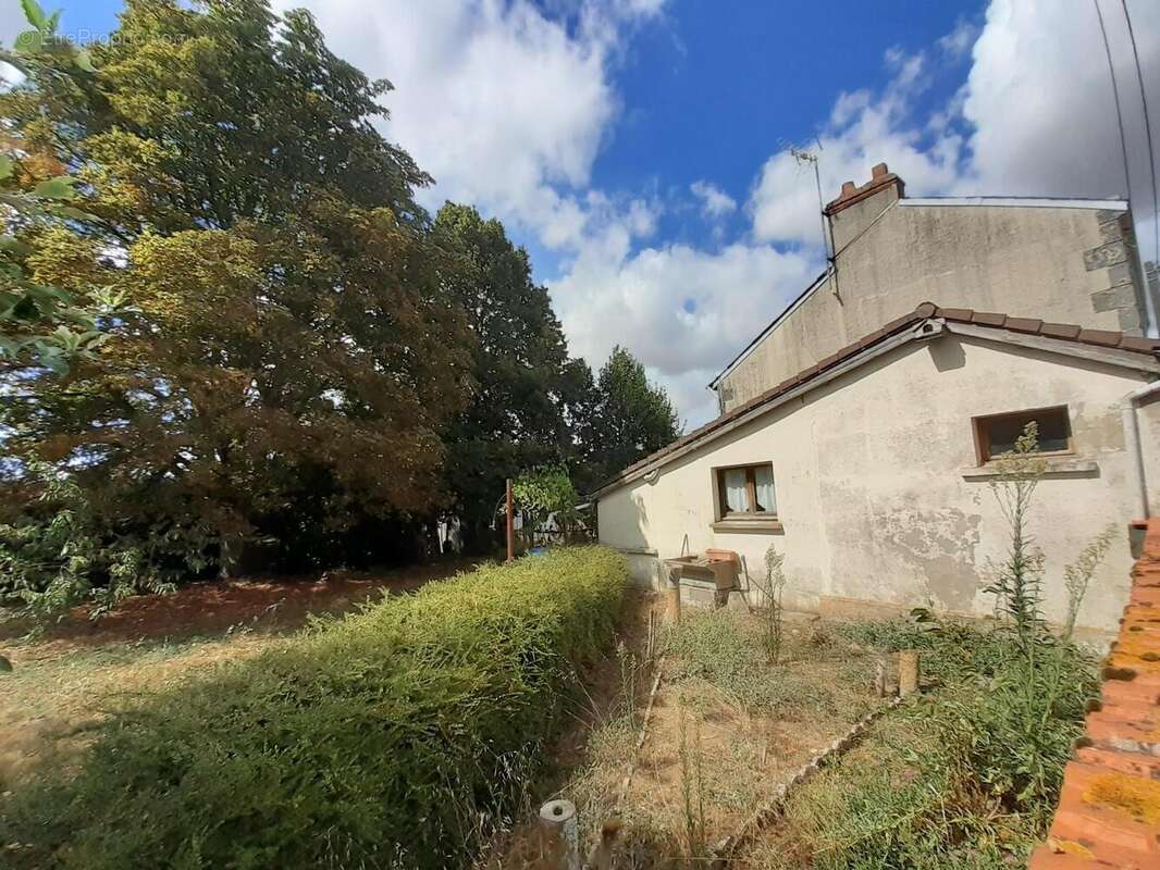   - Maison à SAINTE-VERGE