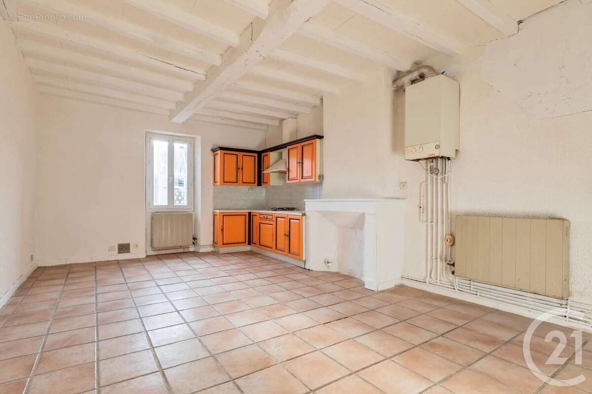 Appartement à FREJAIROLLES