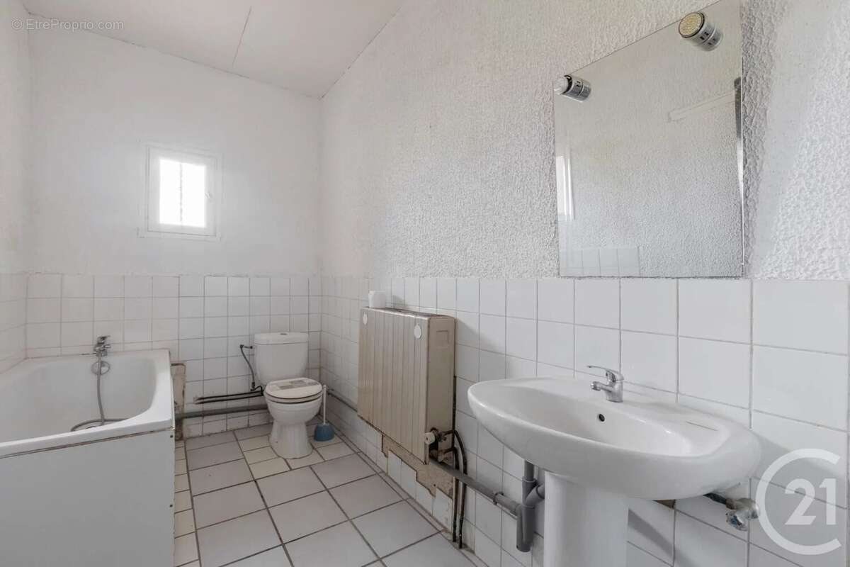 Appartement à FREJAIROLLES