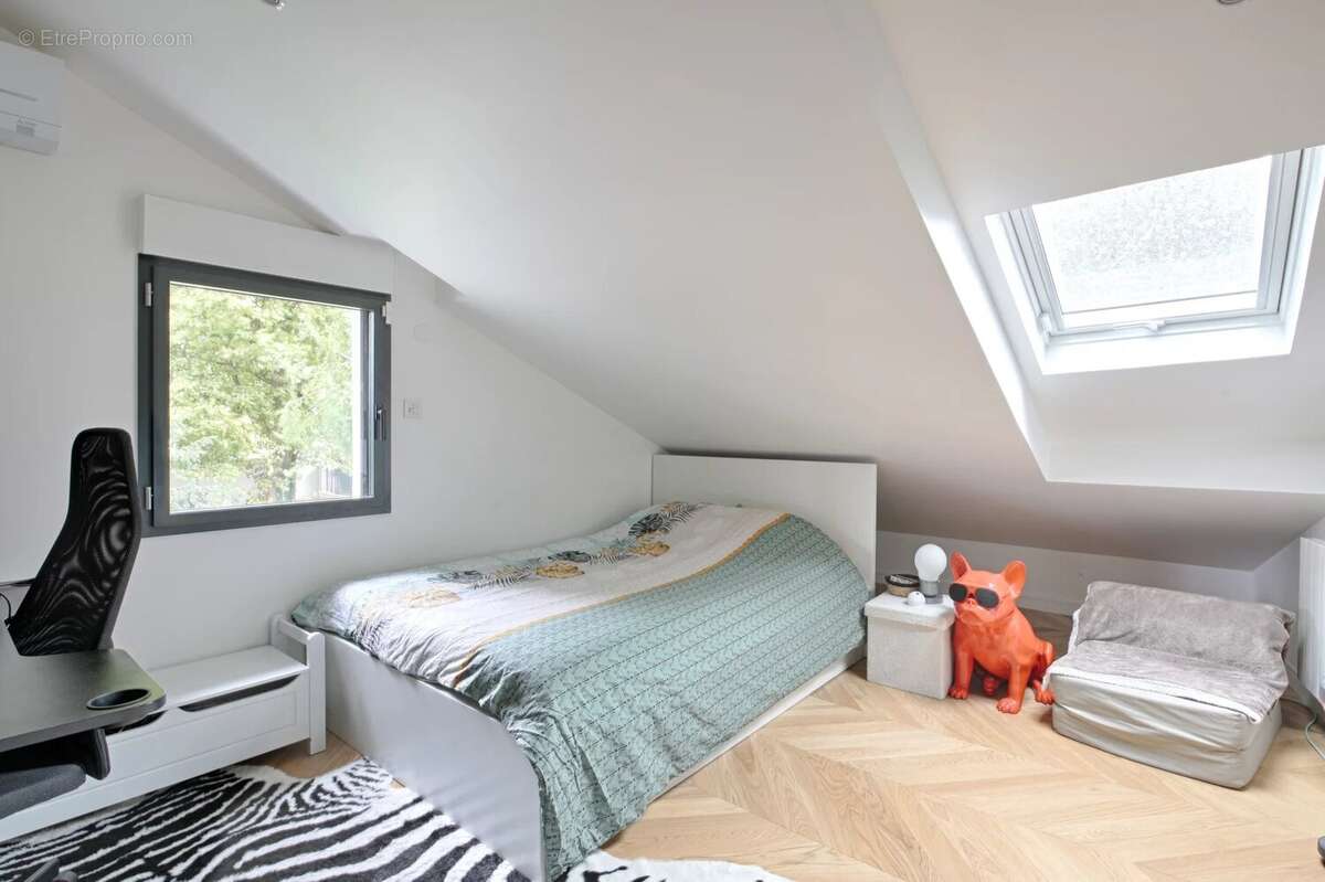 Maison à SAINT-MAUR-DES-FOSSES