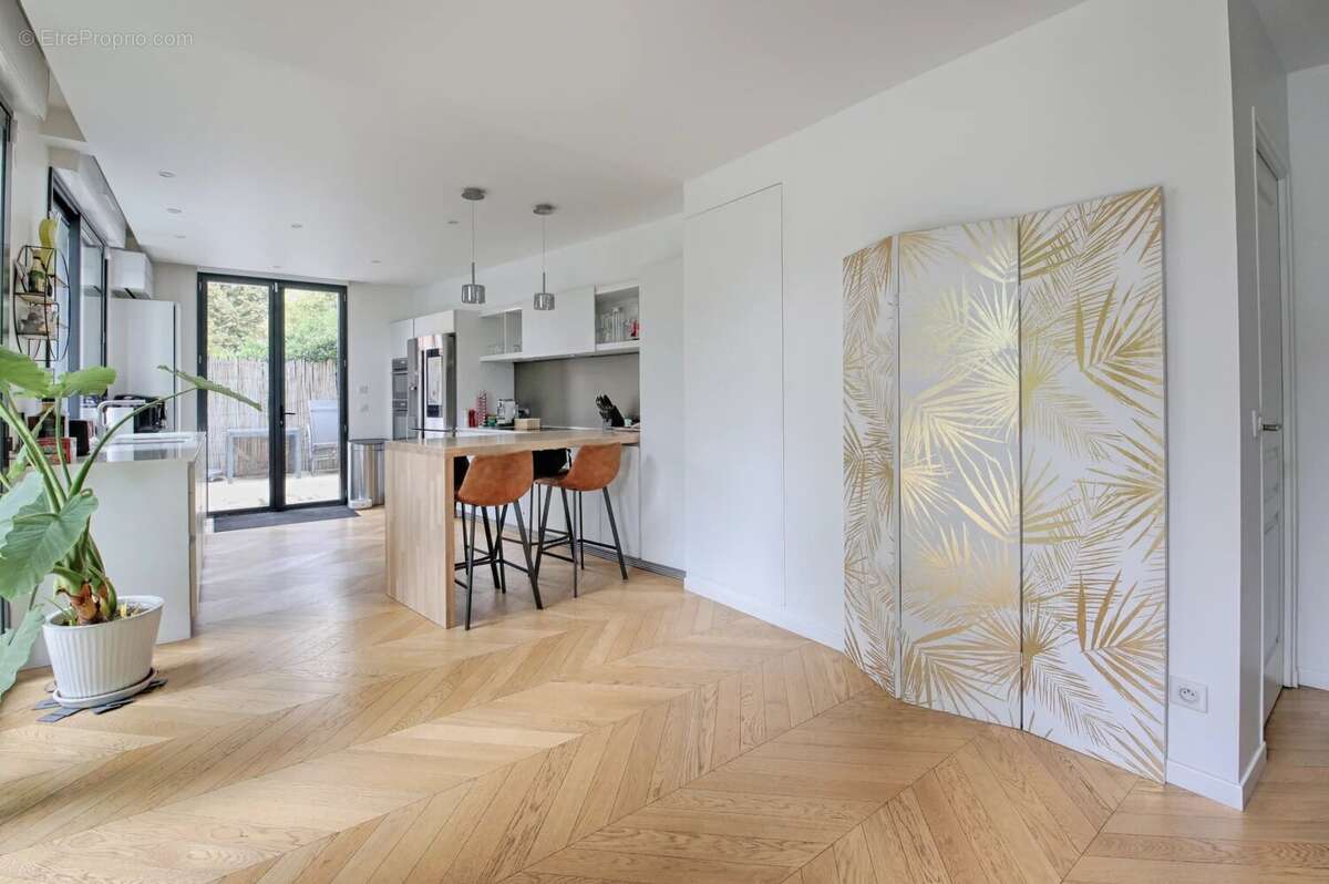 Maison à SAINT-MAUR-DES-FOSSES