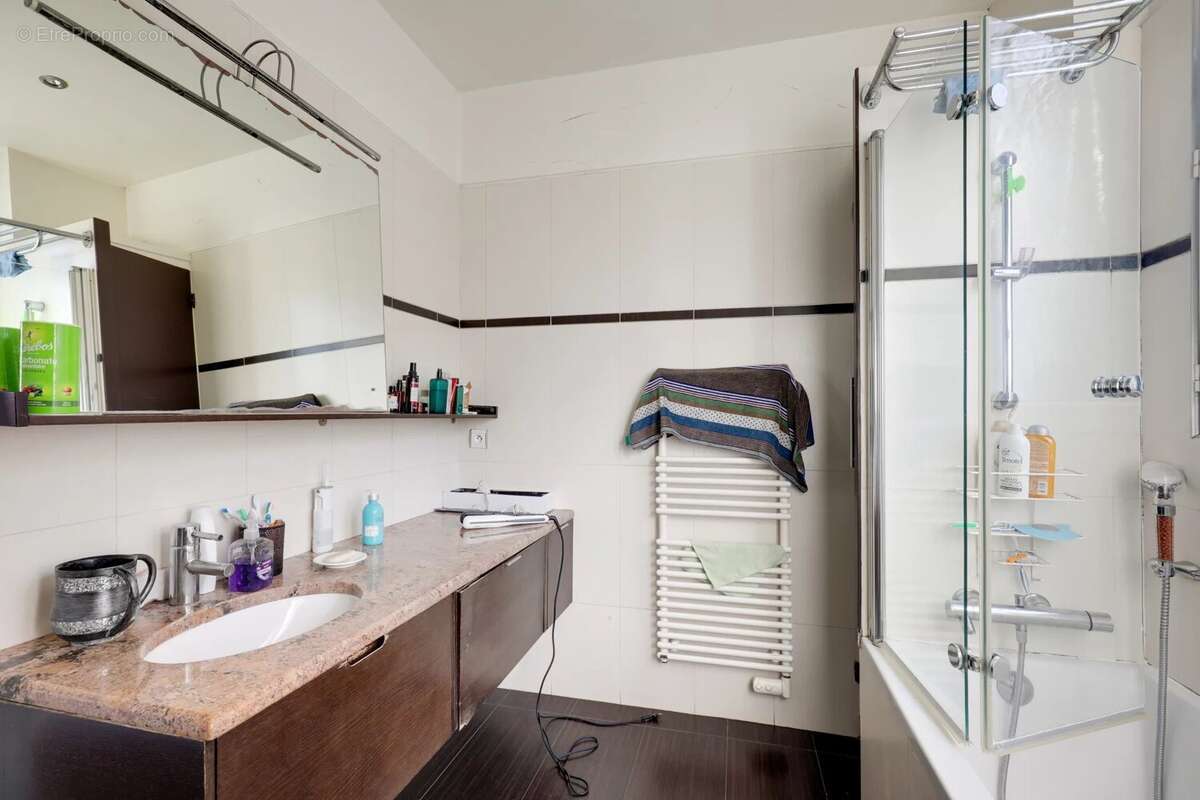 Maison à SAINT-MAUR-DES-FOSSES