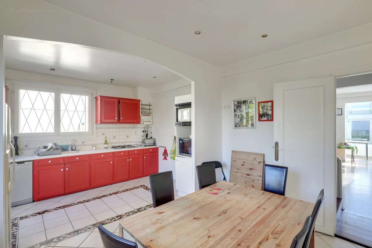 Maison à SAINT-MAUR-DES-FOSSES