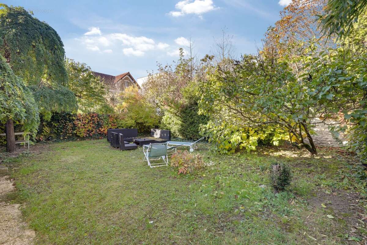 Maison à SAINT-MAUR-DES-FOSSES