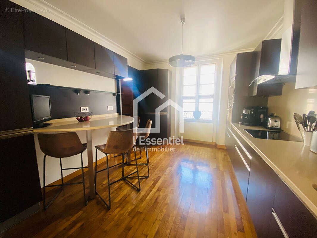 Maison à VERNEUIL-SUR-SEINE